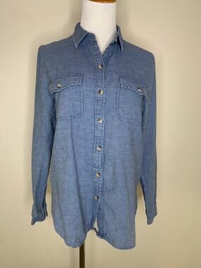 BDG Denim Chambray Soft Button Up Shirt Sz Medium